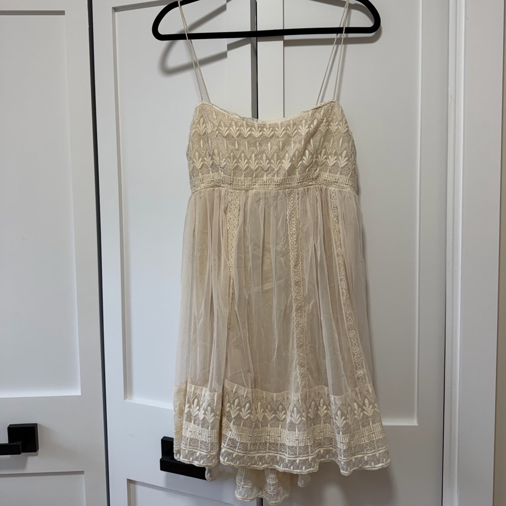 Abercrombie beige dress